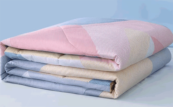 夏被什么材料最好？夏被一般几斤合适？