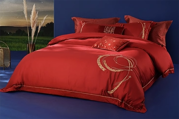 何挑选适合结婚的床上用品？结婚床上用品如何选购最适合的尺寸？